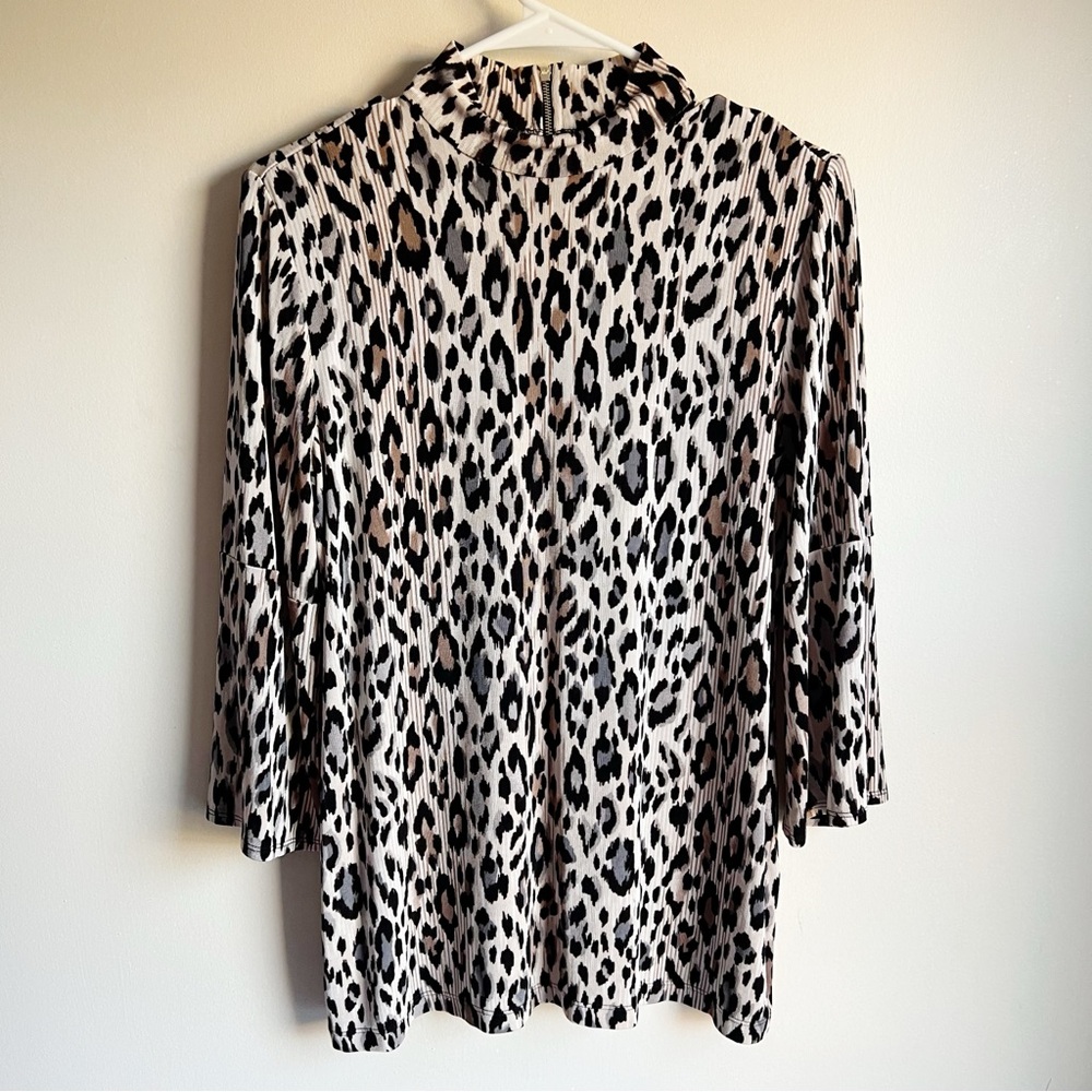 Chicos Travelers Brown Animal Mockneck Zipper Liquid Slinky Knit Blouse 0